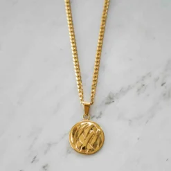 Armor necklace