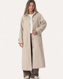Avaic trenchcoat