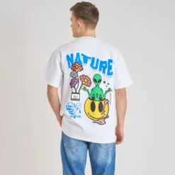 Graphic tee