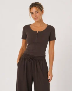 Lara rib tee