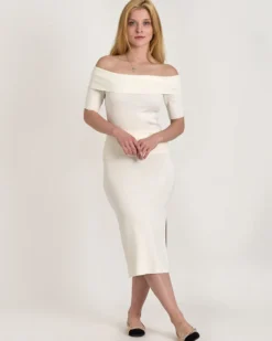 Melanie offshoulder