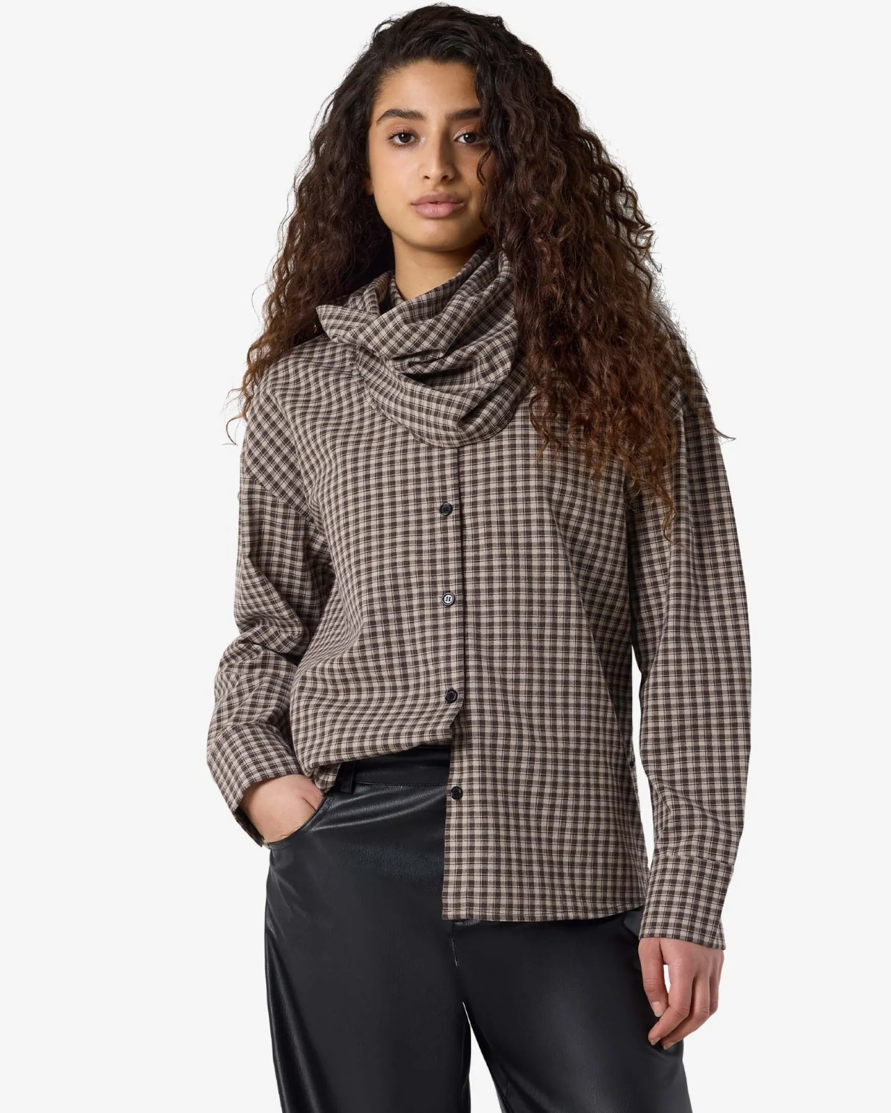 NMKILAH L/S SCARFSHIRT