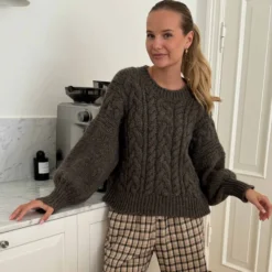 Noraic sweater