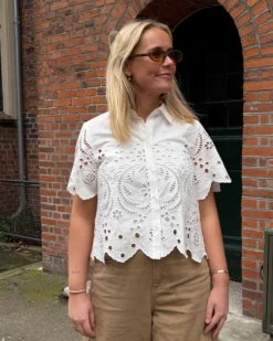 OBJELENA S/S CROP TOP