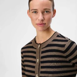 Objester knit cardigan