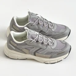 Pace sneaker