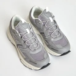 Pace sneaker