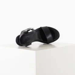 Psede leather sandal