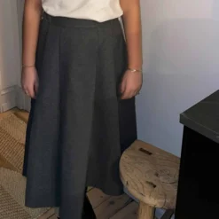 Viabina hw pleated midi skirt