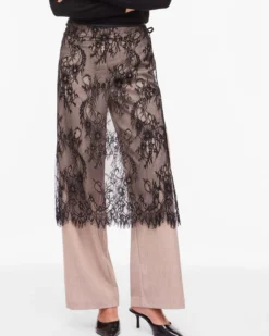 VIALIS WRAP LACE SCARF