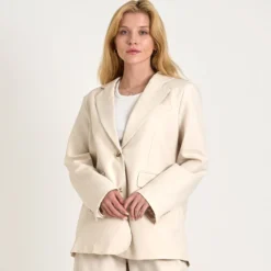 Vikaka back slit blazer