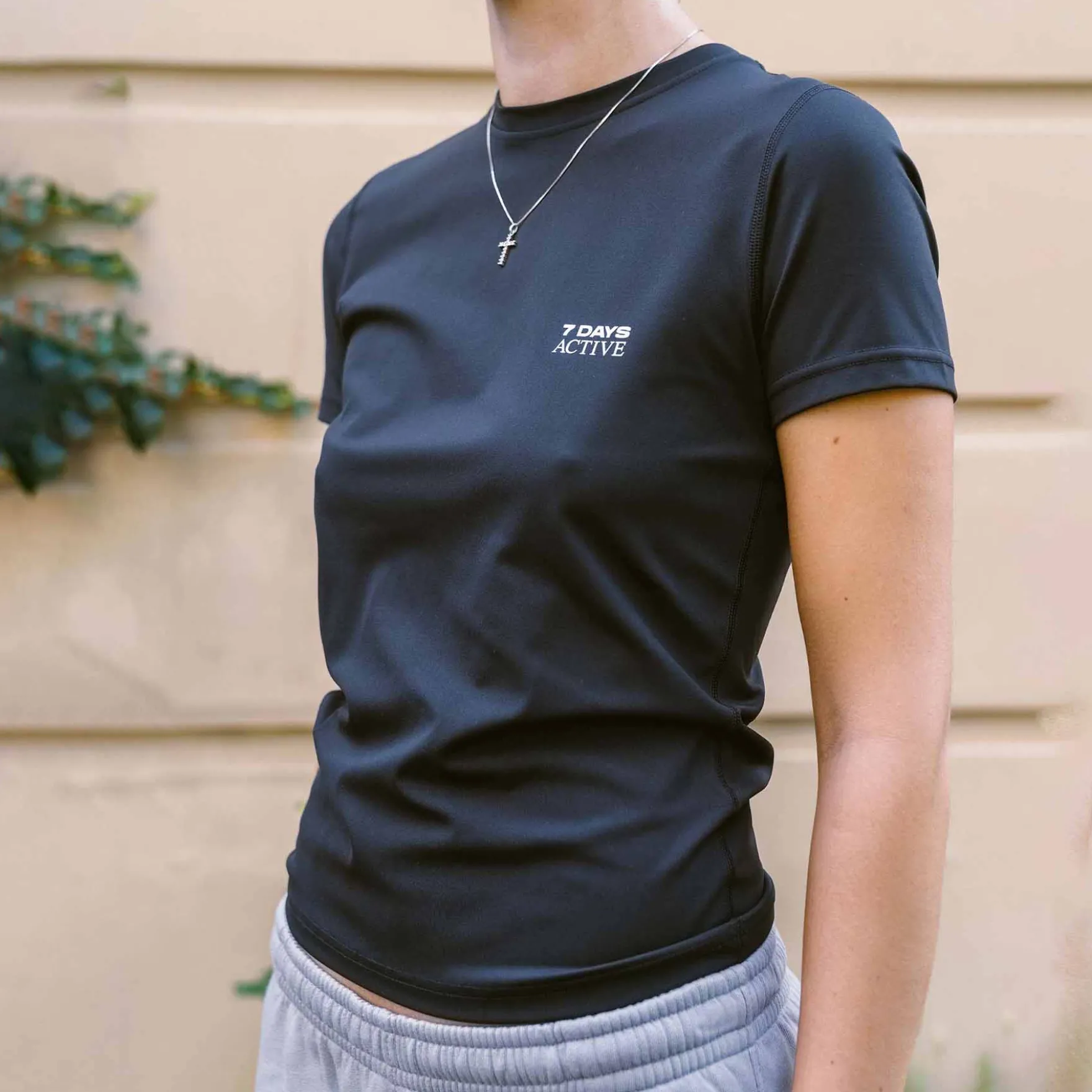 Womens short sleeve